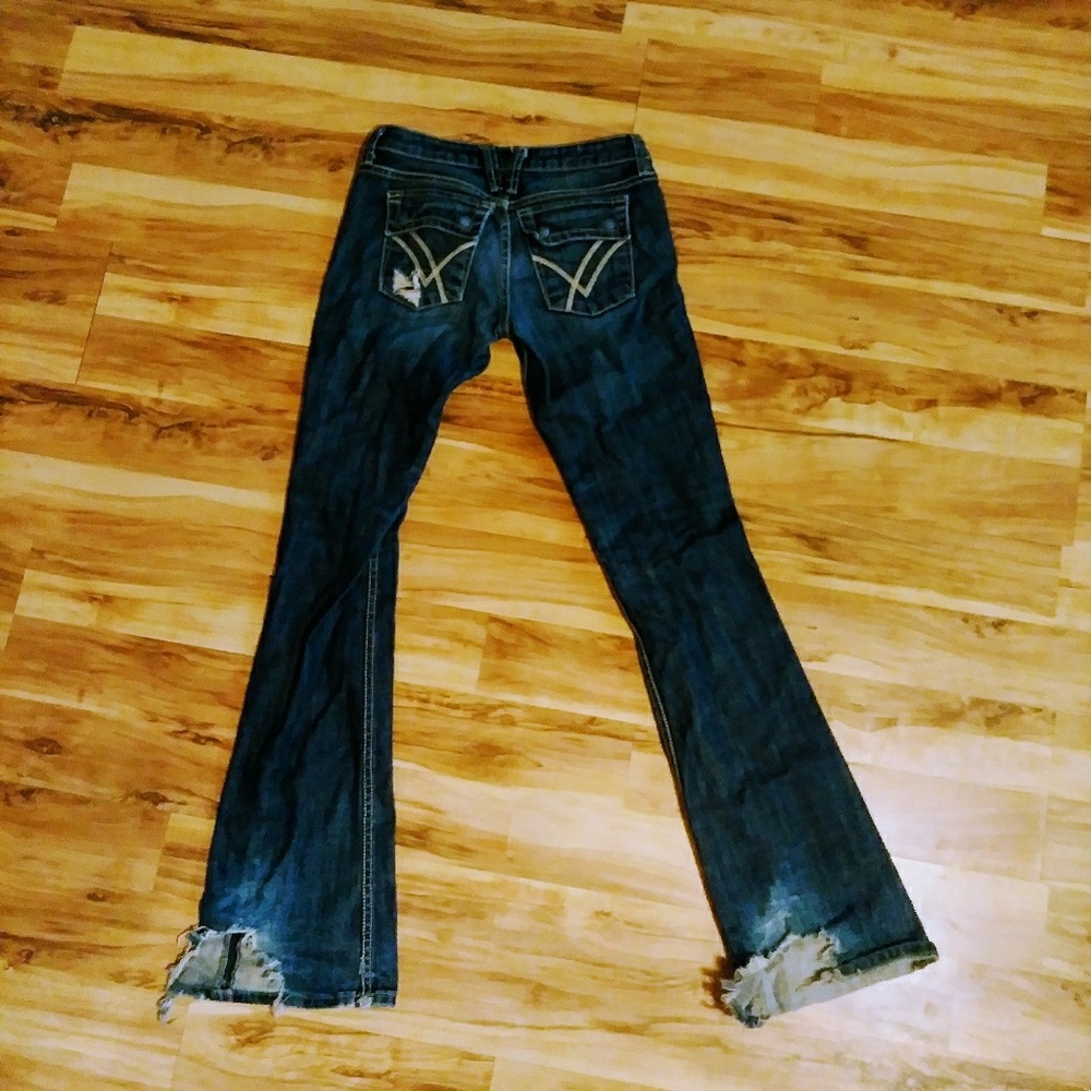 Distressed William Rast Jeans - Picture 3 of 4